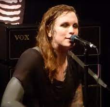 Laura Jane Grace - Wikipedia