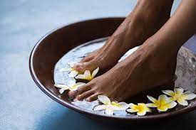 Kaki sering kali menjadi bau jika keringat membasahi sepatu dan tidak mengering sebelum digunakan lagi. Busuk 4 Tip Ini Boleh Bantu Anda Atasi Masalah Kaki Berbau Famili Mstar