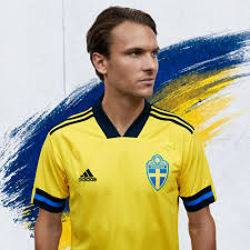 Em:s yngste ett hot mot sverige: Sveriges Landslags Nya Matchtroja Infor Fotbolls Em