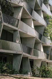 Ruche En Beton Apparent Maison A Geneve Par Nomos In 2020 Facade Architecture Building Facade Hotel Facade