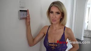Hottest Geriatric Fuck - Gigi Dior - XNXX.COM