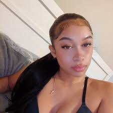 Kayla Williams's Instagram, Twitter & Facebook