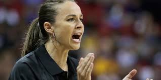 BECKY HAMMON RETORNA À WNBA