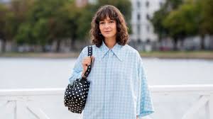 Porn Tabi Lift - awkwardly stand by in the VR XXX 2025