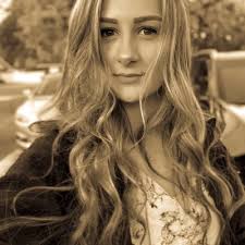 Amanda Hallman (@Amandalee4811)