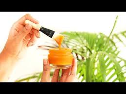 Use Honey For Clear Healthy And Glowing Skin Honey Turmeric Mask Honey Oil Mask Youtube In 2020 Honey And Turmeric Mask Honey Oil Coconut Oil Hair Spray