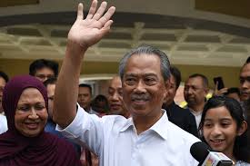 Find everything from funny gifs, reaction gifs, unique gifs and more. Muhyiddin Yassin Pm Baru Malaysia Batampos Co Id
