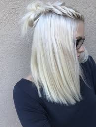 Balayage Scandinave Et Blond Polaire Retrouvez Tous Nos Conseils Https Www Valentincoiffeurcoloriste Com Balay Hair Styles Icy Blonde Hair Ice Blonde Hair