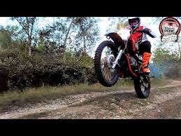 May 16, 2016 · modifikasi motor suzuki satria 2 tak konsep supermoto ini memang sudah banyak bisa ditemui saat ini, karena memang tunggangan yang satu ini sudah cukup lama diluncurkan dinegeri ini. Teaser Setting Trail Satria 120 Ru Youtube