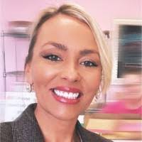 Leanne Sheldon's Instagram, Twitter & Facebook