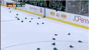 Gif Jamie Benn Scoops Up Hats For Tyler Seguin On Twitpic Tyler Seguin Dallas Stars Hockey Jamie Benn