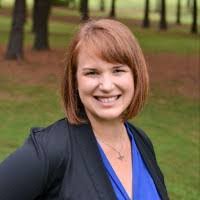 Mandi Hill's Instagram, Twitter & Facebook