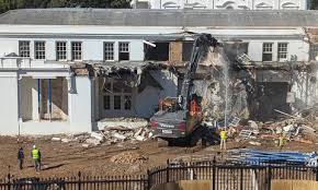 Ông Trump phá dỡ Cánh Đông Nhà Trắng, xây phòng khiêu vũ 250 triệu USD -  Tuổi Trẻ Online