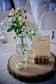 decoration de table de mariage rondin de bois bouquet de fleurs menu mariage champe rustic wedding centerpieces wedding table pink wedding centerpieces