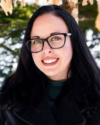 Mary Petrini's Instagram, Twitter & Facebook