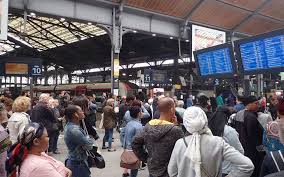 Full price as of 09/05/2019, excluding promotions. Sncf De Nouvelles Cartes De Reduction Pour Les Voyageurs Le Parisien