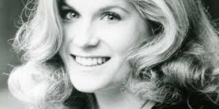 Candace Nolan's Instagram, Twitter & Facebook