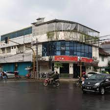 The guesthouse is located only 2.02 km away from bandung station. Hotel Bantal Guling Alun Alun Bandung Indonesia At Hrs With Free Services
