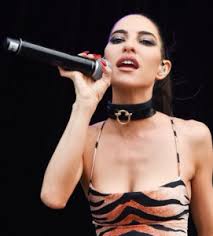 Line up the printing on ball along target line. Lisa Origliasso Bio Net Worth Husband Twins Facts Age Height Ethnicity Family The Veronicas