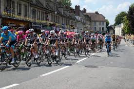 Après avoir accueilli l'arrivée la veille, valence pourrait également être choisie pour le départ de la 14e étape du tour de france 2018, même si montélimar a également été évoquée. Tour De France 2020 Voici Les Equipes Participantes Actu Morbihan