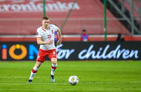 Zapraszamy również do założenia swojego konta na nocowanie.pl. Celtic Should Make Move For Midfielder Dubbed Polish Pogba