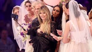 Check spelling or type a new query. Heidi Klum Dieses Hochzeitskleid Wunscht Sich Tom Bunte De