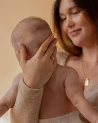 Anna Hoyt (@annasurii) • Instagram photos and videos