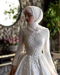 Ipekce Adli Kullanicinin Muslim Couples Panosundaki Pin Gelinlik Vintage Gelinlikler Sifon Gelinlikler