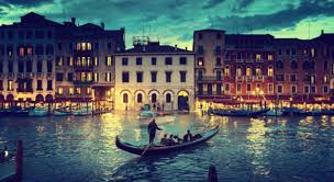 Venecia es una ciudad de 1700 años de antigüedad que fue el nexo de importantes acontecimientos artísticos, culturales y políticos en europa. Maravillas De Venecia Venice Freetour Com