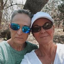 Harriet and Marnie Meyer (@harriet_and_marnie)