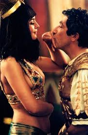 Mission cleopatra, originally titled astérix & obélix: Filmhall Monica Bellucci Alain Chabat In Asterix Et Obelix Mission Cleopatre Monica Bellucci Young Monica Bellucci Monica