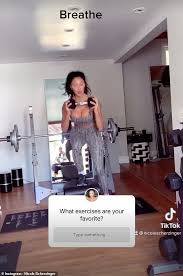 Info favorite share fullscreen detach comments (0). Nicole Scherzinger Flaunts Her Toned Figure In A Busty Crop Top As She Works Out On A Bike Aktuelle Boulevard Nachrichten Und Fotogalerien Zu Stars Sternchen