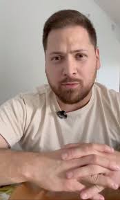 No me avergüenza decir que en un tiempo, mi plato favorito era el “arroz  con huevo o una salchicha”. , No porque lo quisiera, sino porque era lo que  había y estaba acostumbrado., Esos días me hicieron ...