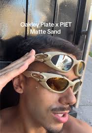 Chegou #oakleyplate versão em parceria com a Piet trazendo esse modelo que  já é sucesso, em uma versão ainda mais exclusiva 😎🤌💫 #oculosdesol  #oakley #lupa #plate #podepahoakley #plantarisoakley ...