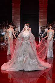 Check spelling or type a new query. Haute Couture Brautkleider Die Schonsten Luxuskleider Vom Laufsteg