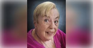 Elizabeth Slagle's Instagram, Twitter & Facebook