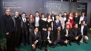Allá, los personajes fabulosos de los bosques y los espectros de un pasado. La Bola De Nieve Tuitera Que Ha Arrollado A El Guardian Invisible