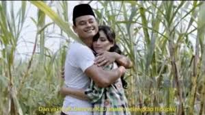 Namun reaksi fasha yang bersahaja mencium pipi dan tangan aidil sebelum mereka berpelukan menimbulkan tanda tanya. Cinta Fasha Dan Aidil Dalam Kisah Kami