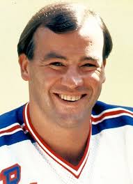 Player photos for the 1975-76 Nova Scotia Voyageurs at hockeydb.com