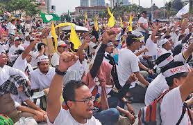 Suhakam wishes to remind the government on its duty and responsibility to protect the people's right to free speech, in line with article 10 of the federal constitution of malaysia which guarantees malaysian citizens the right to freedom of speech, freedom of assembly and freedom of association, as a democratic nation should be. Freedom Of Speech Do Not Cross The Line