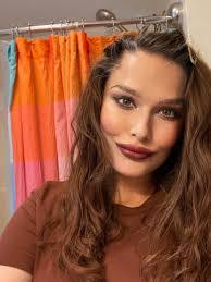 Heidi Weller's Instagram, Twitter & Facebook