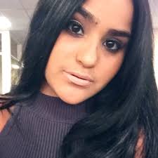 Elisha Salvador (@Eli_shaaS)