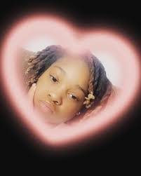 Gloria Hackett's Instagram, Twitter & Facebook