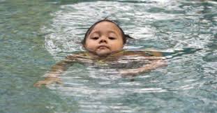 .national swimmer cindy ong training hard early in the morning at her condominium's swimming pool five the mum of three also has free swimming lessons for friends and residents at her condo. Toddler Swims Her Way Into Record Books