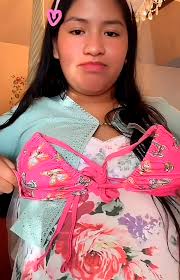 Una pregunta a todas las mujeres que tiene bebes 🧐es verdad que las  chichis se caen cuándo tienes bebe😭🤰 #Layme