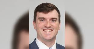 Vance, Woodall graduate from banking programs