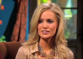 Things We Love: Emily Maynard's Flower Necklace