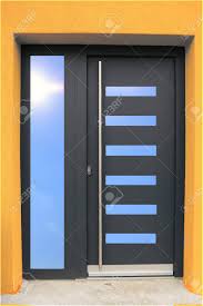 Maybe you would like to learn more about one of these? Porte D Entree Moderne Banque D Images Et Photos Libres De Droits Image 69582356
