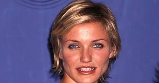 The “Heartthrob Bob” Is The Latest '90s Hair Trend To Make A Comeback