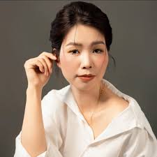 Lan Phương giành được quyền nuôi 2 con nhờ thu nhập 7 tỷ/năm, có căn hộ  riêng và BĐS cho thuê, công ty vốn điều lệ 5 tỷ; trong khi thu nhập